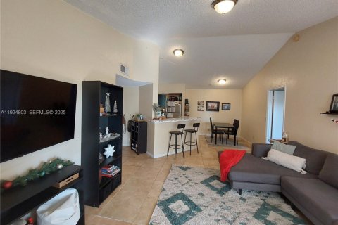 Купить кондоминиум в Санрайз, Флорида 2 спальни, 102.66м2, № 1987395 - фото 6