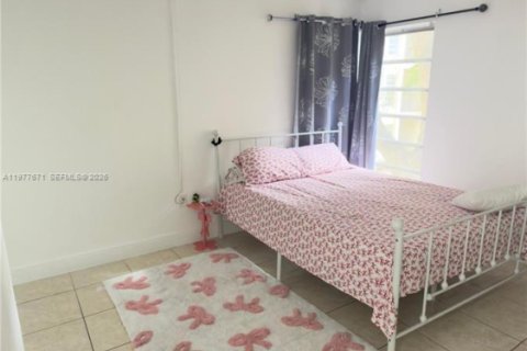 Condominio en venta en North Miami, Florida, 2 dormitorios, 97.18 m2 № 2042352 - foto 22