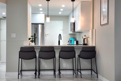 Condominio en venta en Hollywood, Florida, 2 dormitorios, 80.92 m2 № 1993383 - foto 5