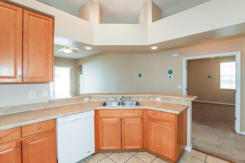 Casa en alquiler en Ruskin, Florida, 4 dormitorios, 194.63 m2 № 2284398 - foto 6