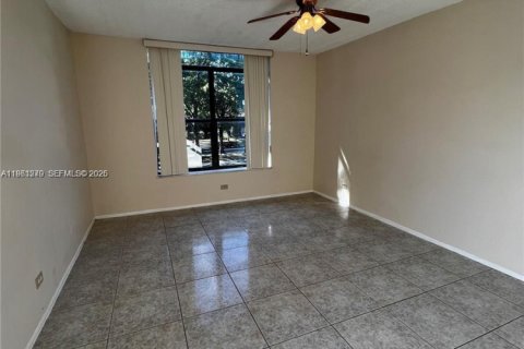 Copropriété à vendre à Lauderhill, Floride: 2 chambres, 117.06 m2 № 2022069 - photo 16