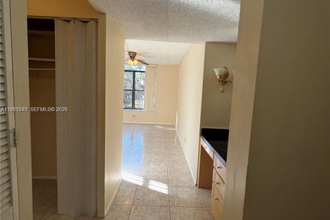 Copropriété à vendre à Lauderhill, Floride: 2 chambres, 117.06 m2 № 2022069 - photo 22
