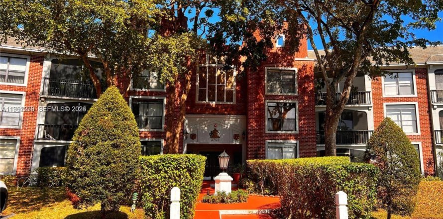 Condo à Lauderhill, Floride, 2 chambres  № 2022069