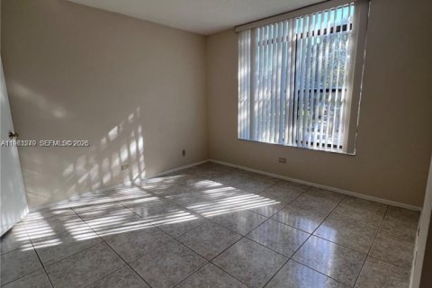 Copropriété à vendre à Lauderhill, Floride: 2 chambres, 117.06 m2 № 2022069 - photo 24