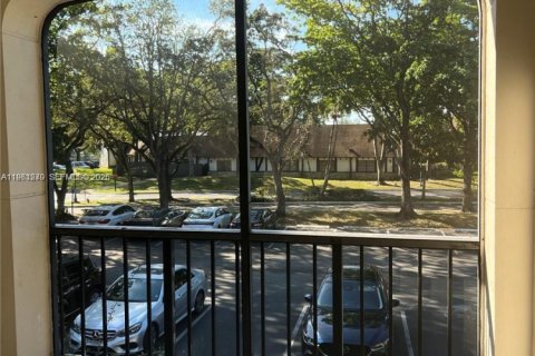 Copropriété à vendre à Lauderhill, Floride: 2 chambres, 117.06 m2 № 2022069 - photo 6