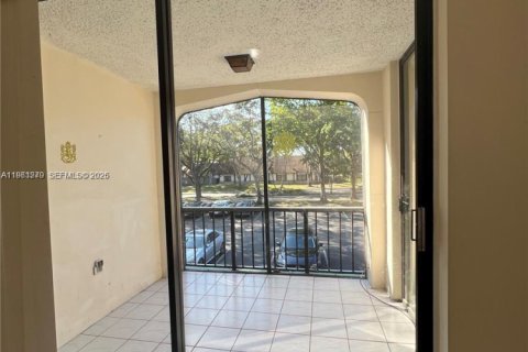 Copropriété à vendre à Lauderhill, Floride: 2 chambres, 117.06 m2 № 2022069 - photo 5