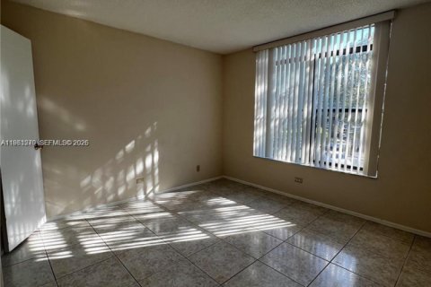Copropriété à vendre à Lauderhill, Floride: 2 chambres, 117.06 m2 № 2022069 - photo 23