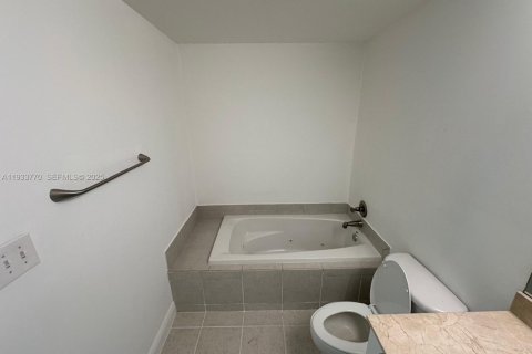 Condominio en venta en Hollywood, Florida, 2 dormitorios, 110.46 m2 № 1992375 - foto 20