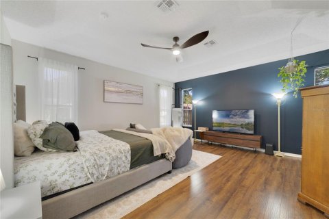 House in Orlando, Florida 4 bedrooms, 248.98 sq.m. № 2394443 - photo 17