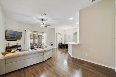 House in Orlando, Florida 4 bedrooms, 248.98 sq.m. № 2394443 - photo 7