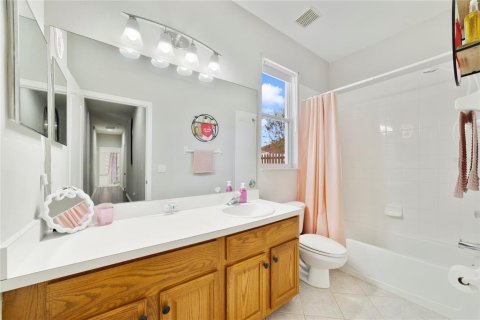 House in Orlando, Florida 4 bedrooms, 248.98 sq.m. № 2394443 - photo 23