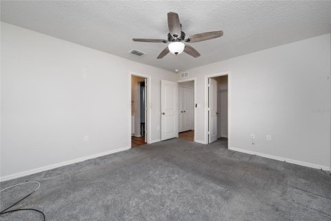 Casa en venta en Kissimmee, Florida, 4 dormitorios, 131.36 m2 № 2223662 - foto 13