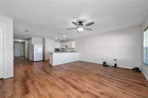 Casa en venta en Kissimmee, Florida, 4 dormitorios, 131.36 m2 № 2223662 - foto 11