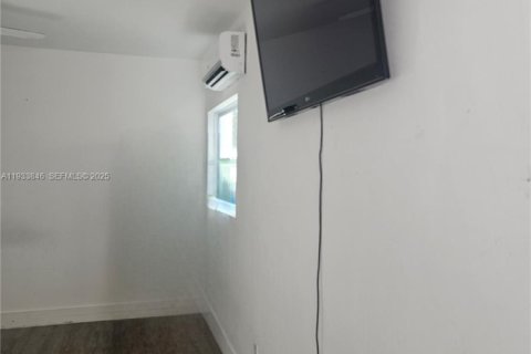 Immobilier commercial à louer à Miramar, Floride: 1 chambre, 37.16 m2 № 1992121 - photo 3