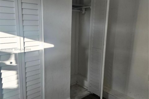 Immobilier commercial à louer à Miramar, Floride: 1 chambre, 37.16 m2 № 1992121 - photo 4