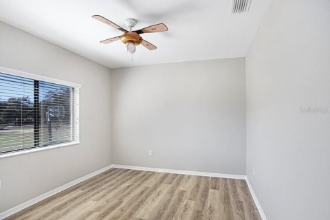 Casa en venta en Dade City, Florida, 5 dormitorios, 290.51 m2 № 2229444 - foto 30