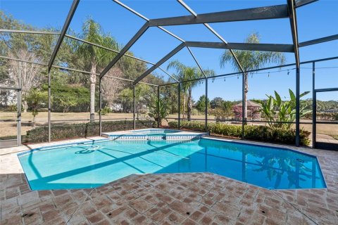 Casa en venta en Dade City, Florida, 5 dormitorios, 290.51 m2 № 2229444 - foto 4