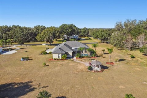 Casa en venta en Dade City, Florida, 5 dormitorios, 290.51 m2 № 2229444 - foto 2