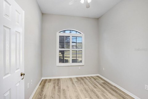 Casa en venta en Dade City, Florida, 5 dormitorios, 290.51 m2 № 2229444 - foto 28