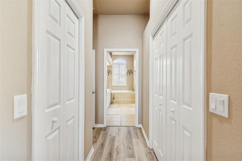 Casa en venta en Dade City, Florida, 5 dormitorios, 290.51 m2 № 2229444 - foto 27