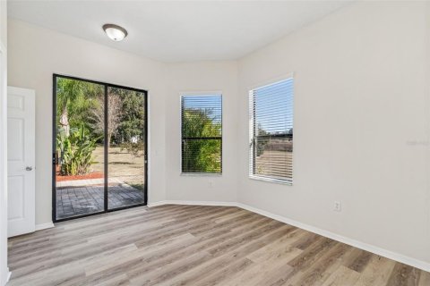 Casa en venta en Dade City, Florida, 5 dormitorios, 290.51 m2 № 2229444 - foto 18