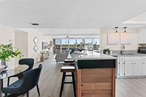 Copropriété à louer à Treasure Island, Floride: 2 chambres, 121.52 m2 № 1826204 - photo 8