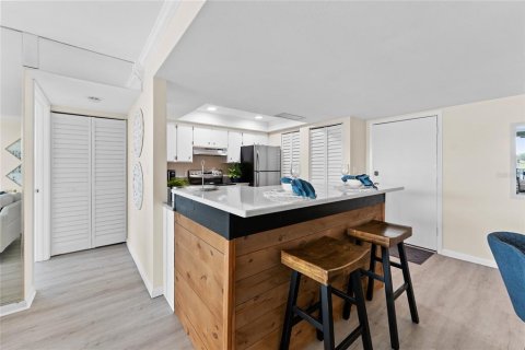 Condominio en alquiler en Treasure Island, Florida, 2 dormitorios, 121.52 m2 № 1826204 - foto 10