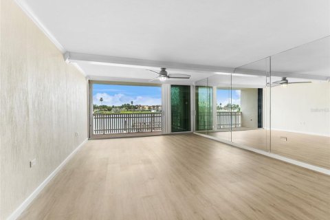 Condominio en alquiler en Treasure Island, Florida, 2 dormitorios, 121.52 m2 № 1826204 - foto 27