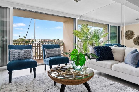 Condominio en alquiler en Treasure Island, Florida, 2 dormitorios, 121.52 m2 № 1826204 - foto 25