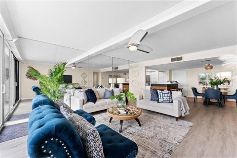 Condominio en alquiler en Treasure Island, Florida, 2 dormitorios, 121.52 m2 № 1826204 - foto 28