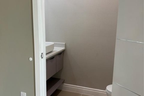 Снять в аренду таунхаус в Дэвенпорт, Флорида 14 комнат, 206.61м2, № 1909366 - фото 5