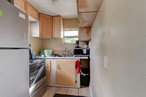 Commercial property in Daytona Beach, Florida 8 bedrooms, 198.07 sq.m. № 1886836 - photo 12