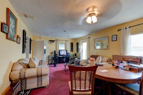 Commercial property in Daytona Beach, Florida 8 bedrooms, 198.07 sq.m. № 1886836 - photo 5