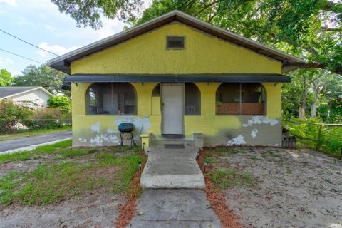 Commercial property in Daytona Beach, Florida 8 bedrooms, 198.07 sq.m. № 1886836 - photo 1