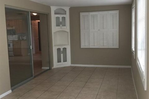 Appartement à louer à Sarasota, Floride: 2 chambres, 134.71 m2 № 2388595 - photo 6