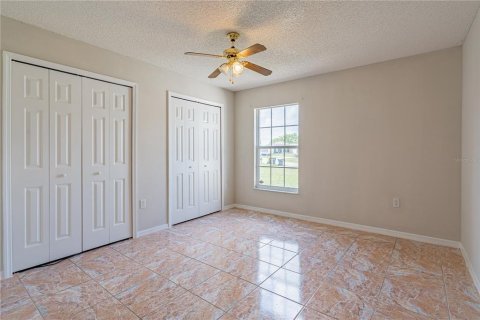 Propiedad comercial en venta en Poinciana, Florida, 5 dormitorios, 230.77 m2 № 2166399 - foto 10