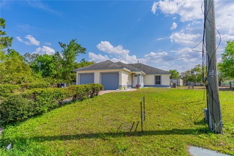 Propiedad comercial en venta en Poinciana, Florida, 5 dormitorios, 230.77 m2 № 2166399 - foto 2