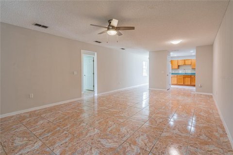 Propiedad comercial en venta en Poinciana, Florida, 5 dormitorios, 230.77 m2 № 2166399 - foto 8
