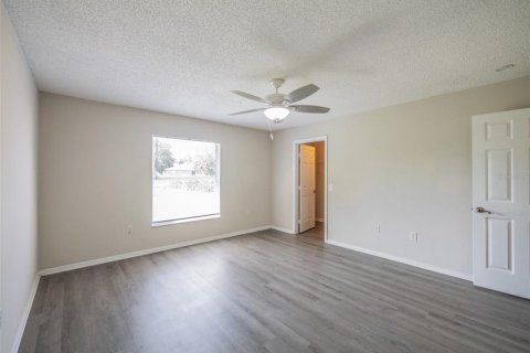 Propiedad comercial en venta en Poinciana, Florida, 5 dormitorios, 230.77 m2 № 2166399 - foto 22