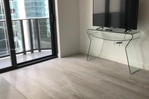 Condominio en alquiler en Miami, Florida, 1 dormitorio, 50.26 m2 № 1941637 - foto 3