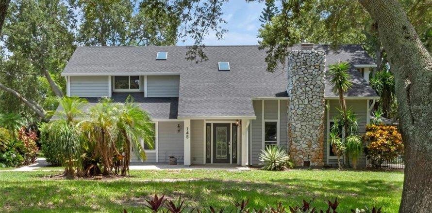 House in Merrit Island, Florida 4 bedrooms, 273.04 sq.m. № 1854066