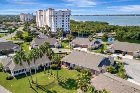 Condo in Palmetto, Florida, 3 bedrooms № 2116922 - photo 2