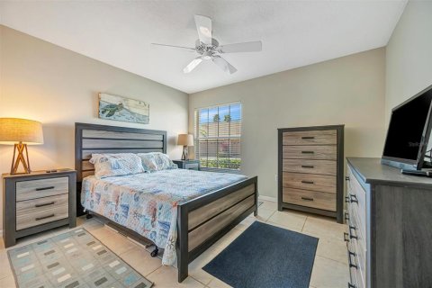 Condo in Palmetto, Florida, 3 bedrooms № 2116922 - photo 21