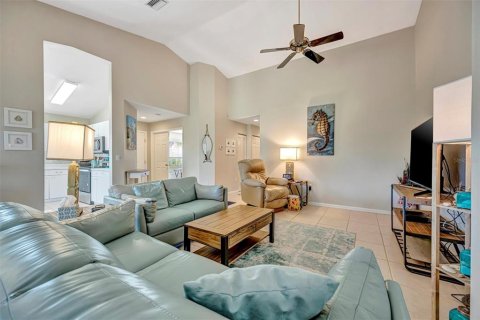Condo in Palmetto, Florida, 3 bedrooms № 2116922 - photo 8
