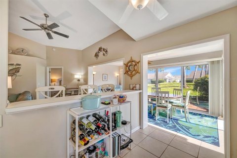 Condo in Palmetto, Florida, 3 bedrooms № 2116922 - photo 13