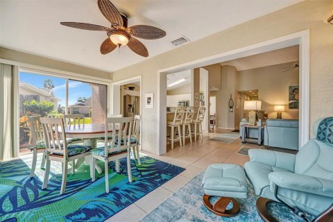 Condo in Palmetto, Florida, 3 bedrooms № 2116922 - photo 15