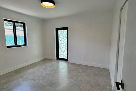 Apartment in Miami Beach, Florida 3 bedrooms, 83.61 sq.m. № 1872554 - photo 9