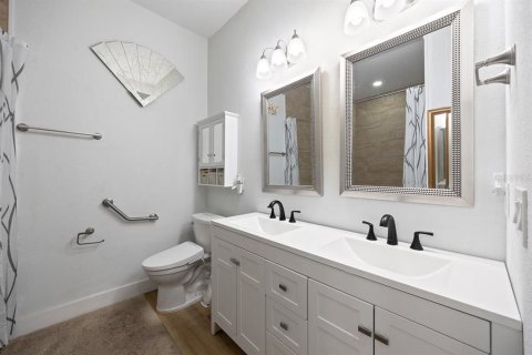 House in Brooksville, Florida 5 bedrooms, 362.32 sq.m. № 1751018 - photo 5