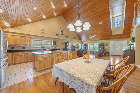 House in Brooksville, Florida 5 bedrooms, 362.32 sq.m. № 1751018 - photo 18