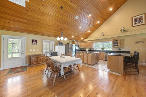 House in Brooksville, Florida 5 bedrooms, 362.32 sq.m. № 1751018 - photo 19